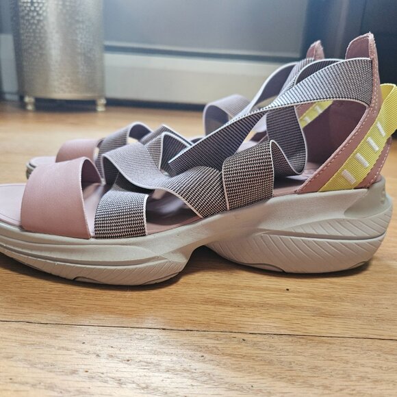 Sorel Women's Athletic Sandals - Size 9.5M - Picture 2 of 6